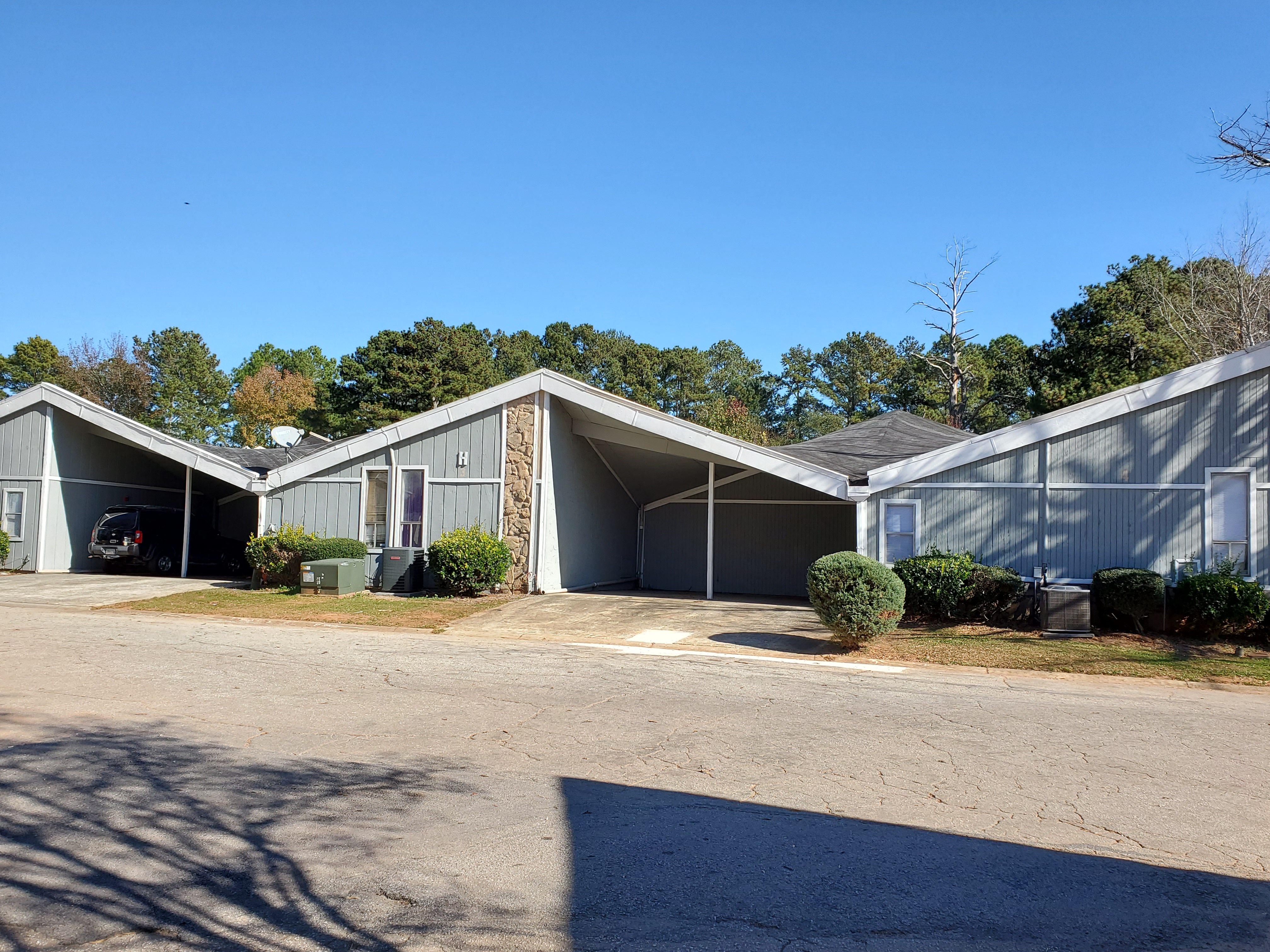 Dahlridge Apartments, 1400 Flat Shoals Road, Atalnta, GA RentCafe